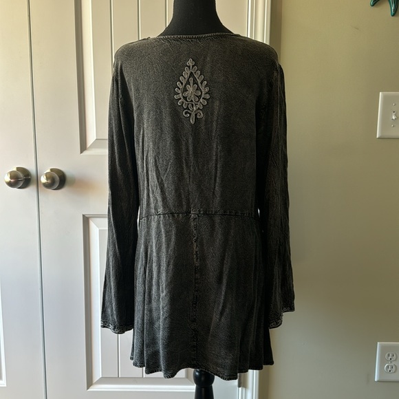 Sacred Threads Boho charcoal grey Tunic with embroidered detail design - Picture 3 of 7